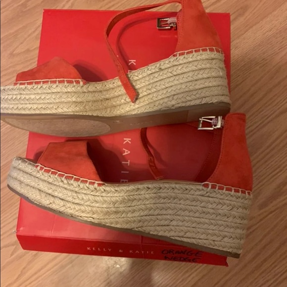 Kelly & Katie Wedges NIB 8 1/2 - Picture 4 of 5